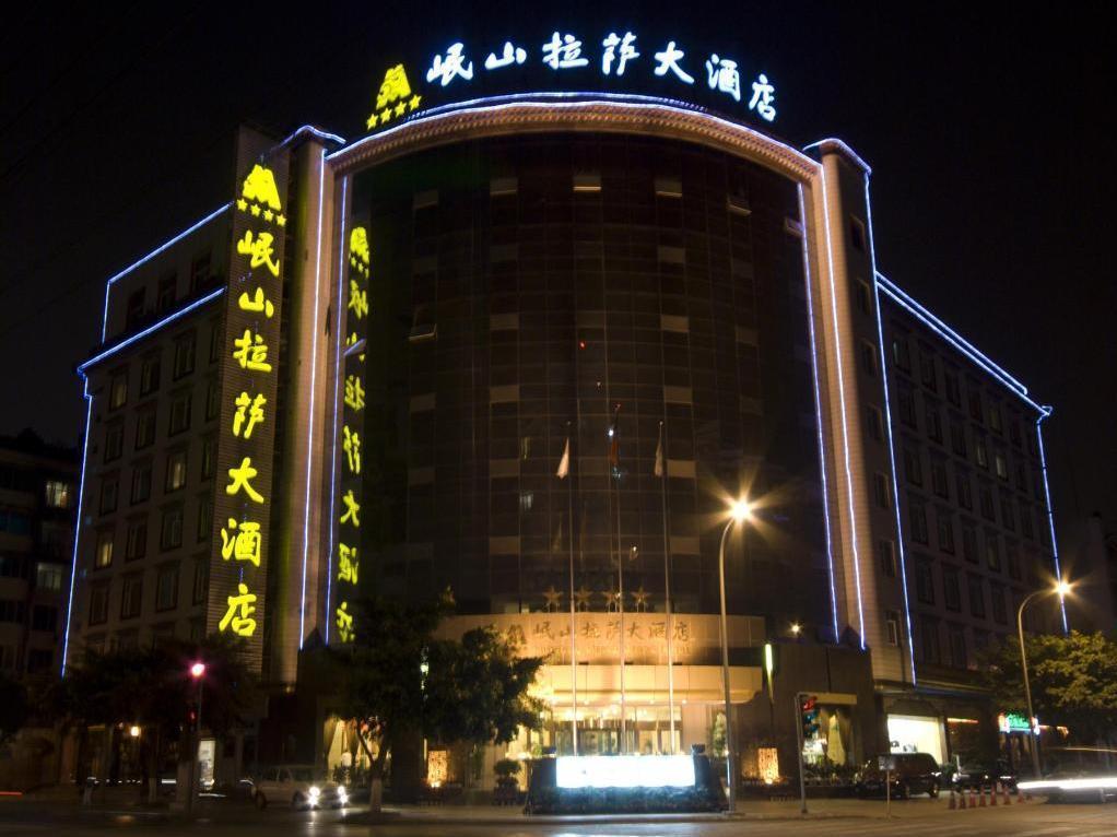 Minshan Yuanlin Grand Hotel Chongqing Bagian luar foto